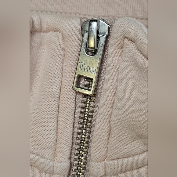 TNA Cozy AF Fleece Cropped Pink Sweater with ¾ Zipper in Front - Picture 5 of 8